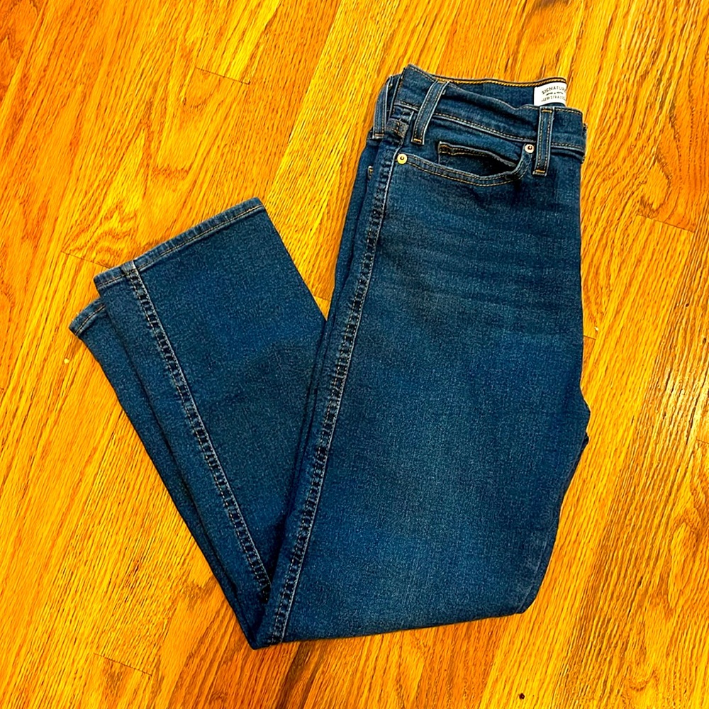 Signature Levi Strauss High Rise Straight Jeans